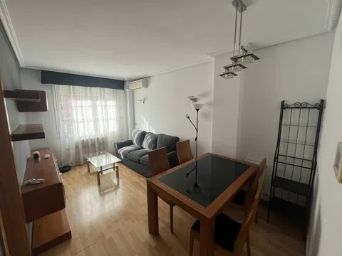 Piso en travesía los Nueve, 10