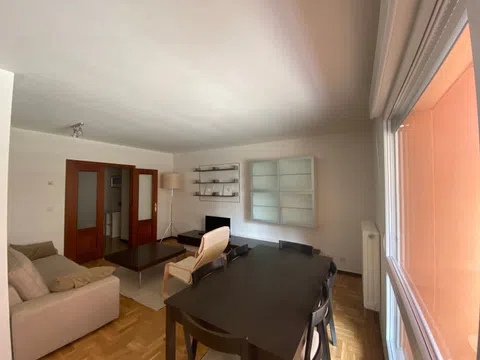 Piso en calle Benjamín de Tudela, 46