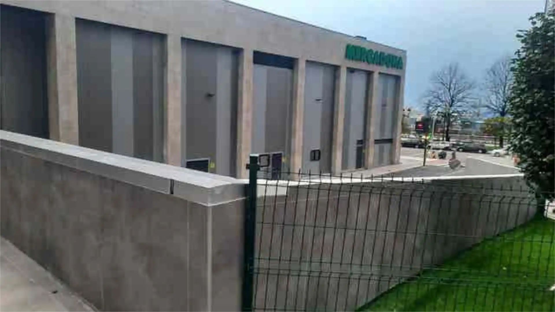 Local comercial en García Barbón - Foto 2
