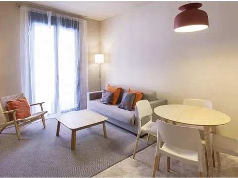 Piso en calle del Olmo, 13