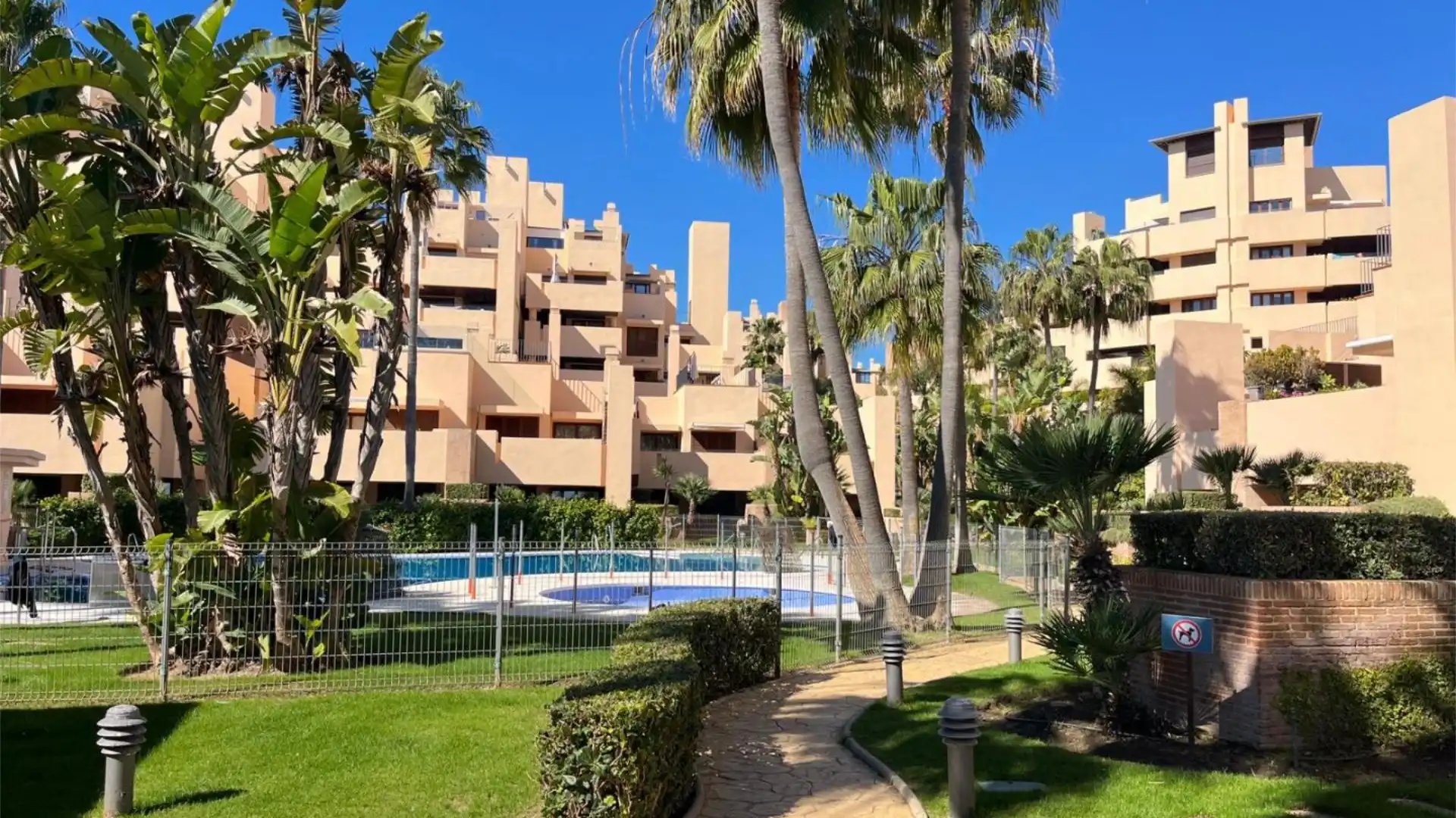 Piso en  Calle del Mare Nostrum 42 - Foto 28