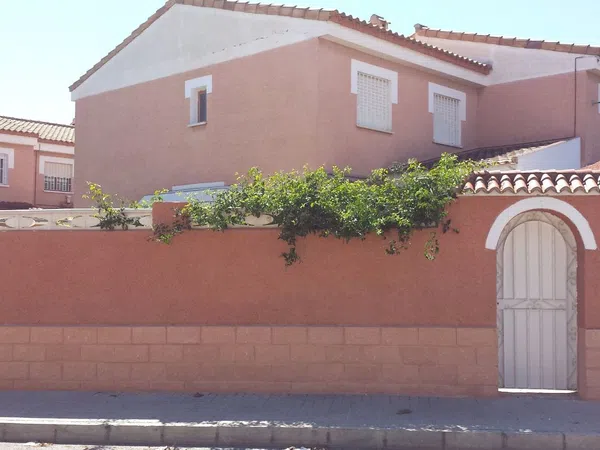 Chalet adosado en calle cottolengo, 1