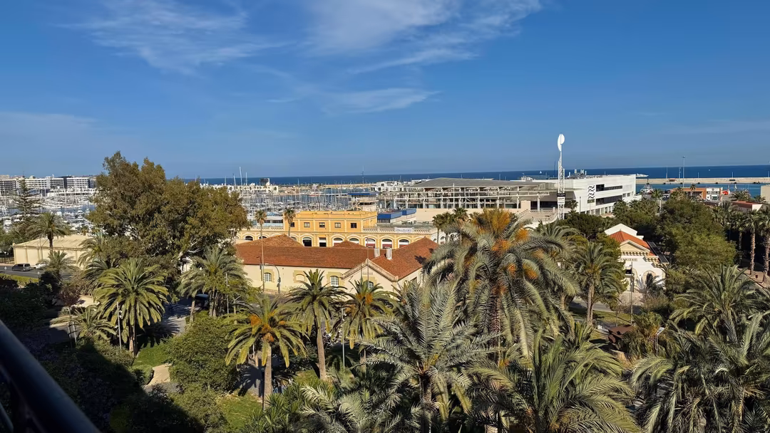 Piso en  Avenida de Ramón y Cajal 13