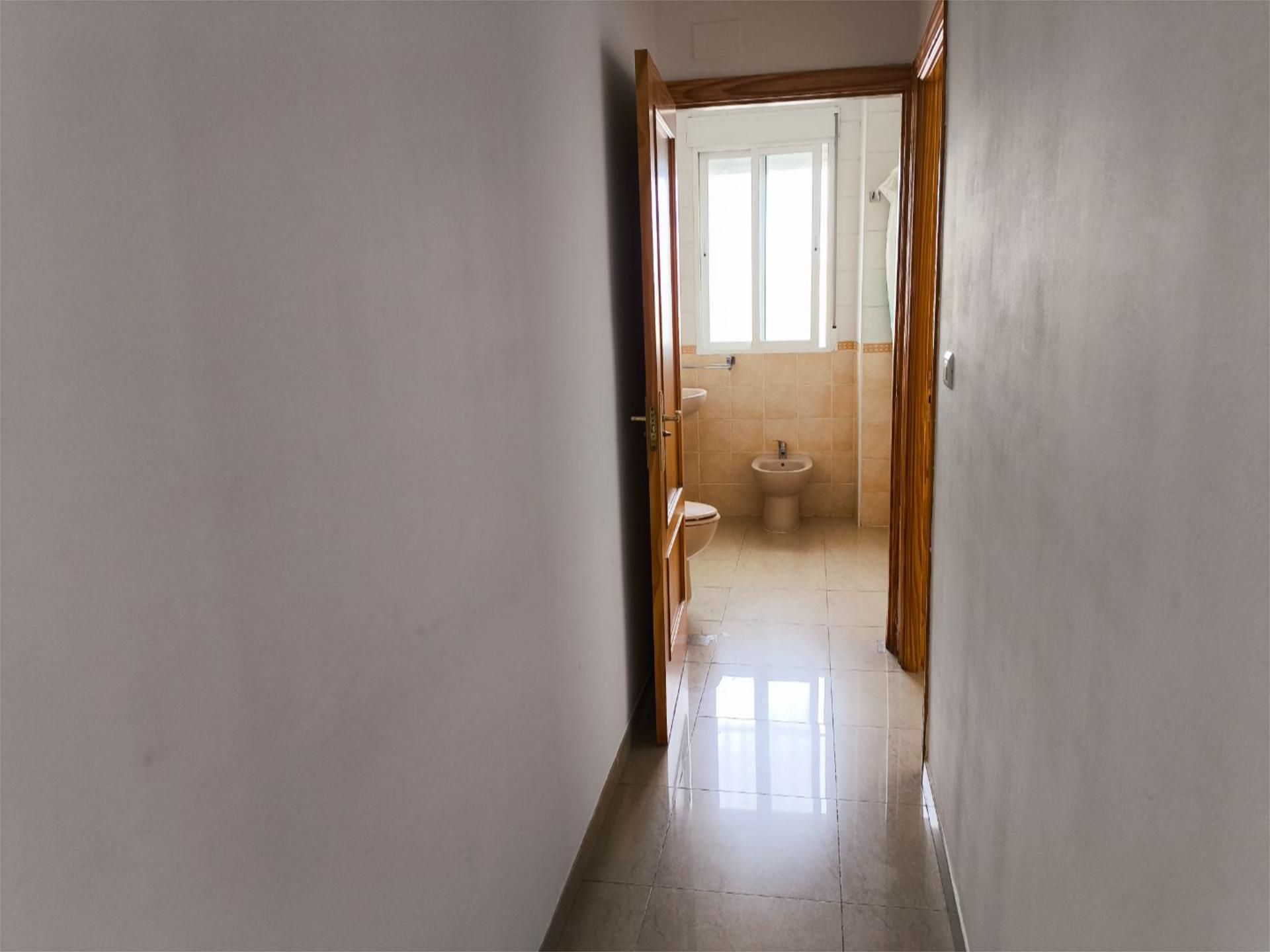 Piso en  Calle Tres Cruces 32 - Foto 24