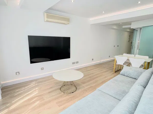 Piso en costanilla de los Ángeles, 16