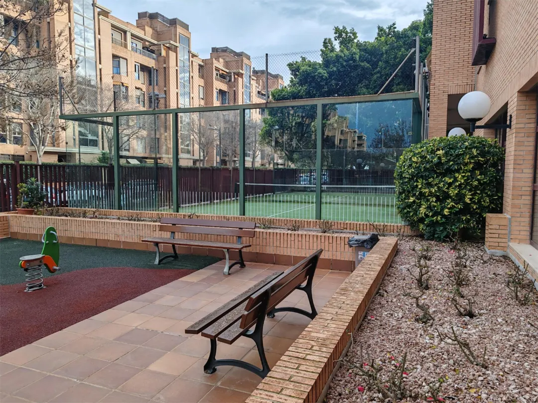 Piso en  Carrer de la Canal de Navarrés 9 - Foto 3