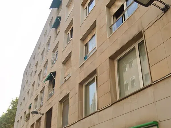 Piso en calle Nou de la Rambla, 52