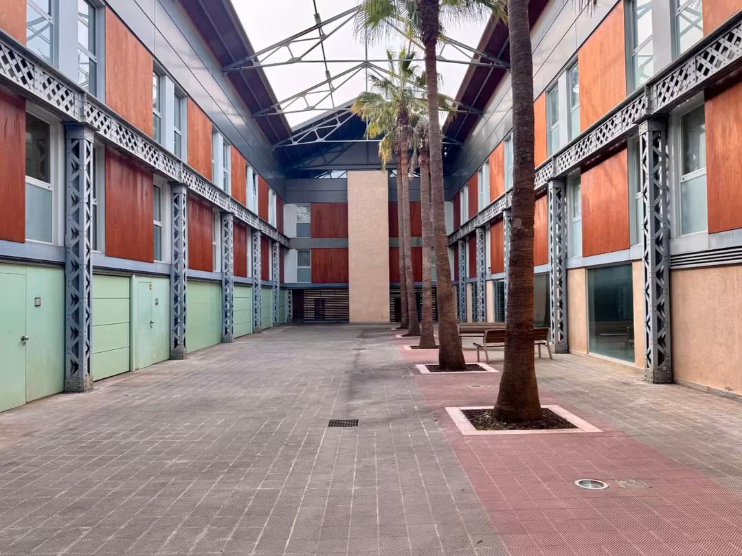 Local comercial en  Carrer del Pantà 92 - Foto 4