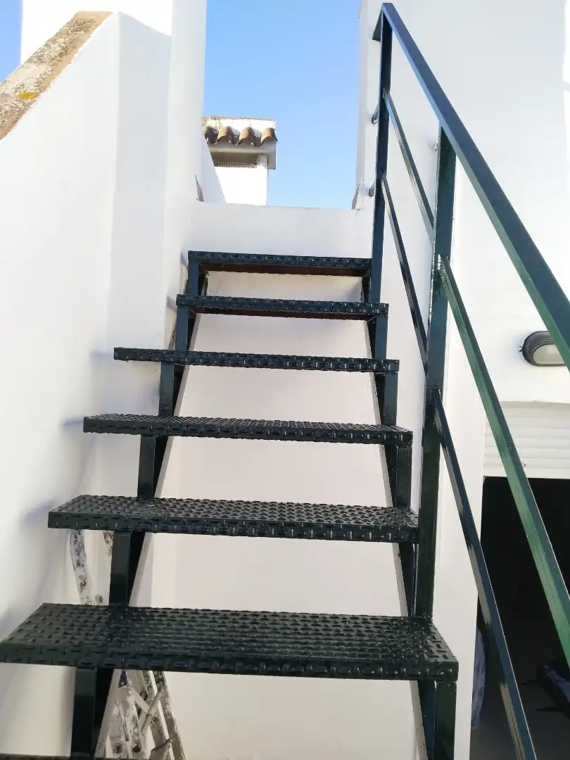Casa adosada en  Calle Isaac Peral 40 - Foto 4