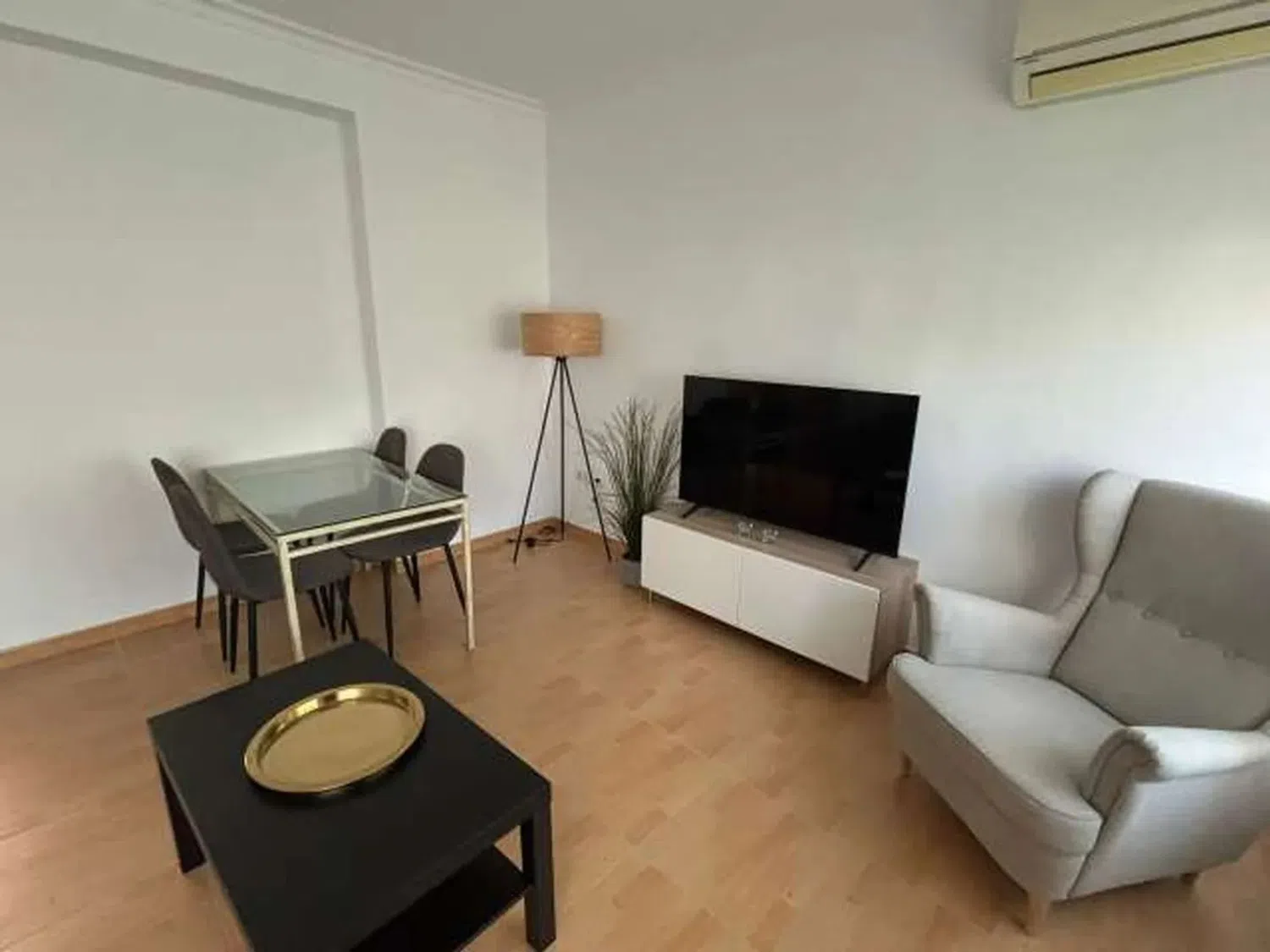 Piso en avenida de la Reina Mercedes, 25 - Foto 1