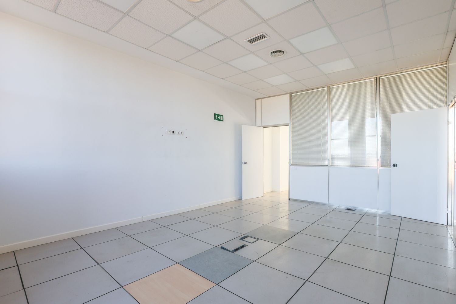 Oficina en Calle Luis Fuentes Bejarano, 60, Alcalde L. Uruñuela - Palacio de Congresos - Foto 20