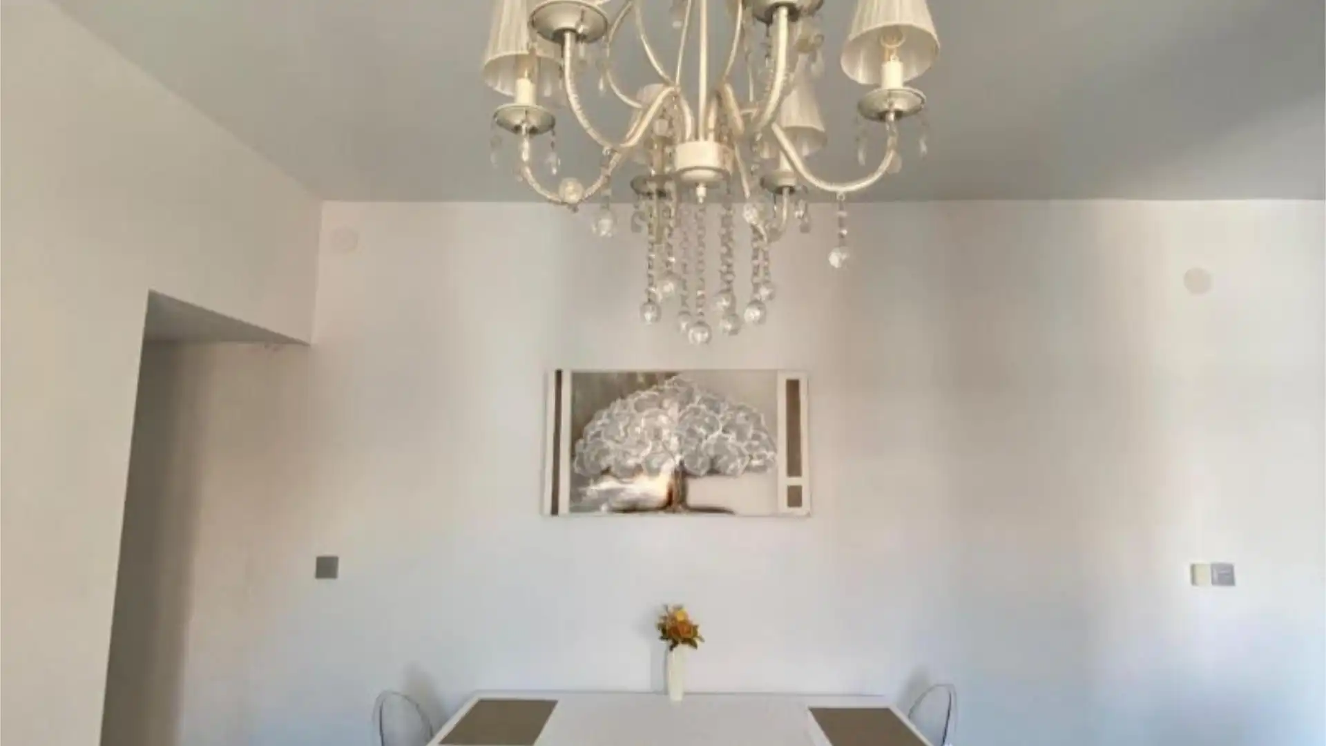 Piso en  Carrer de Campoamor 4 - Foto 2