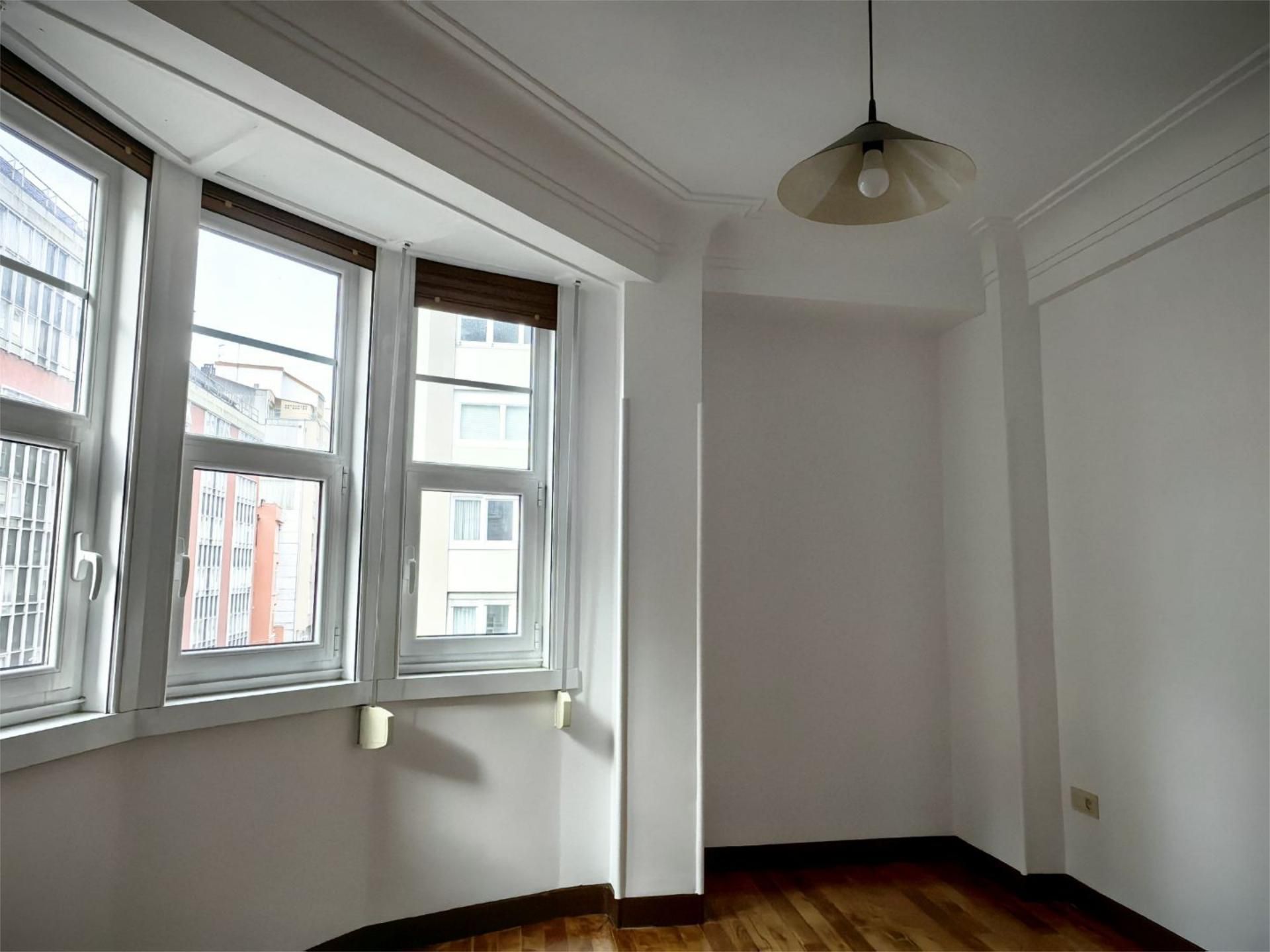 Piso en  Rúa Marcial del Adalid 8 - Foto 3