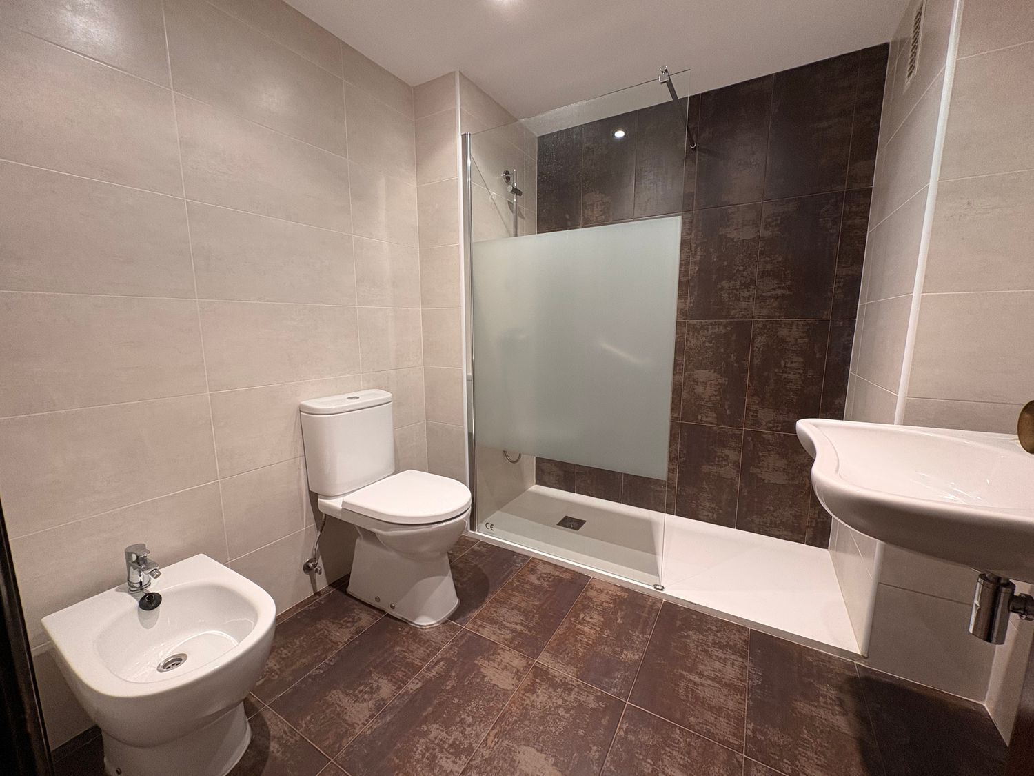 Piso en Barrio Ruiseñores - Foto 13