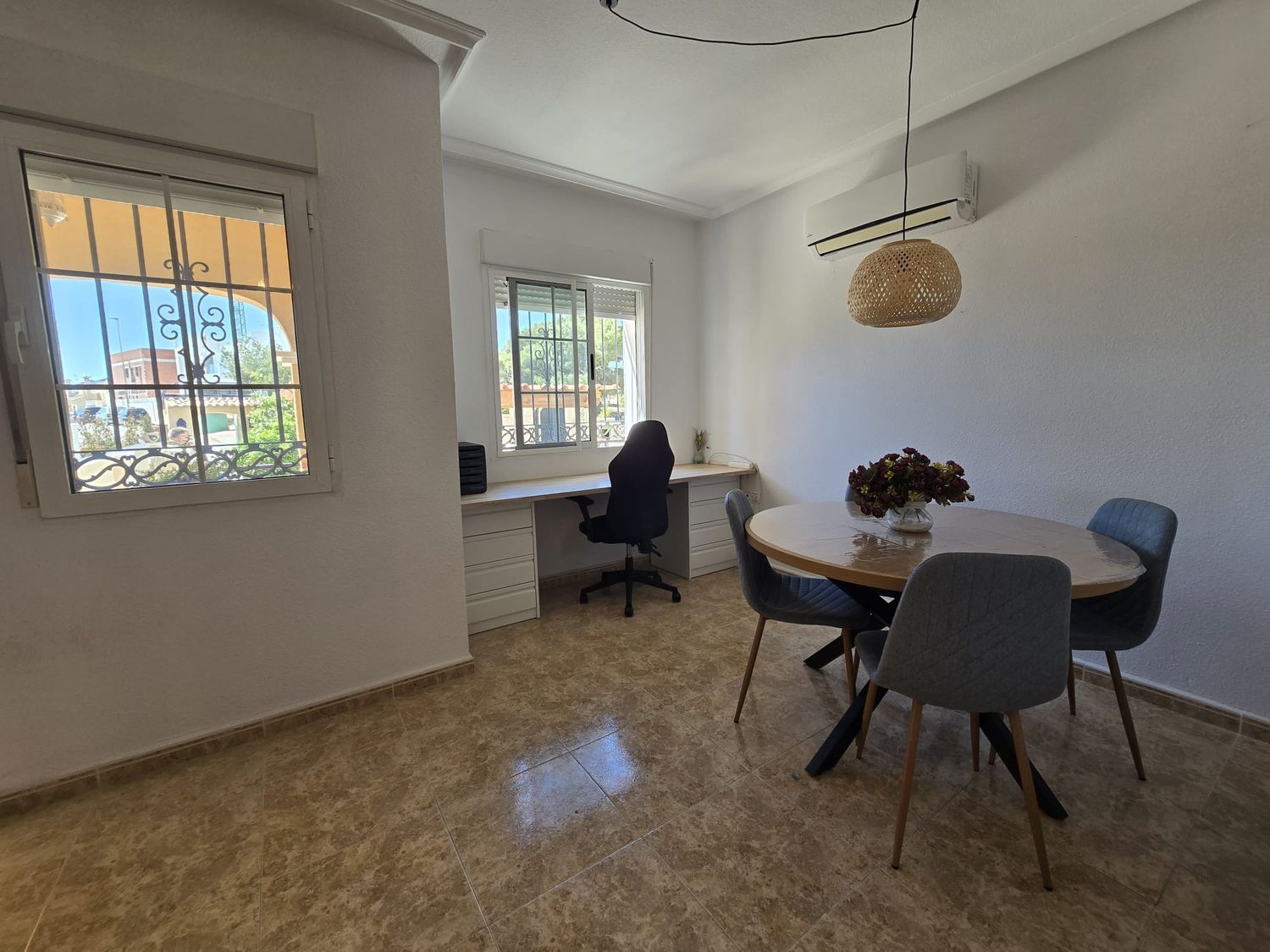 Chalet adosado en Calle Navia, 338, Villamartín - Foto 3