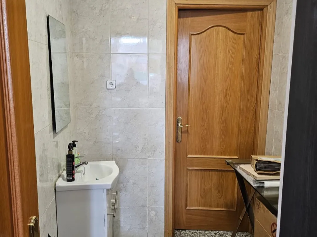 Local comercial en  Passeig del Camp del Roure 54 - Foto 7