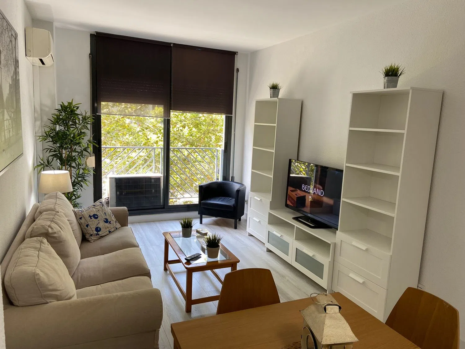 Piso en Gran Via de les Corts Catalanes, 199 - Foto 1