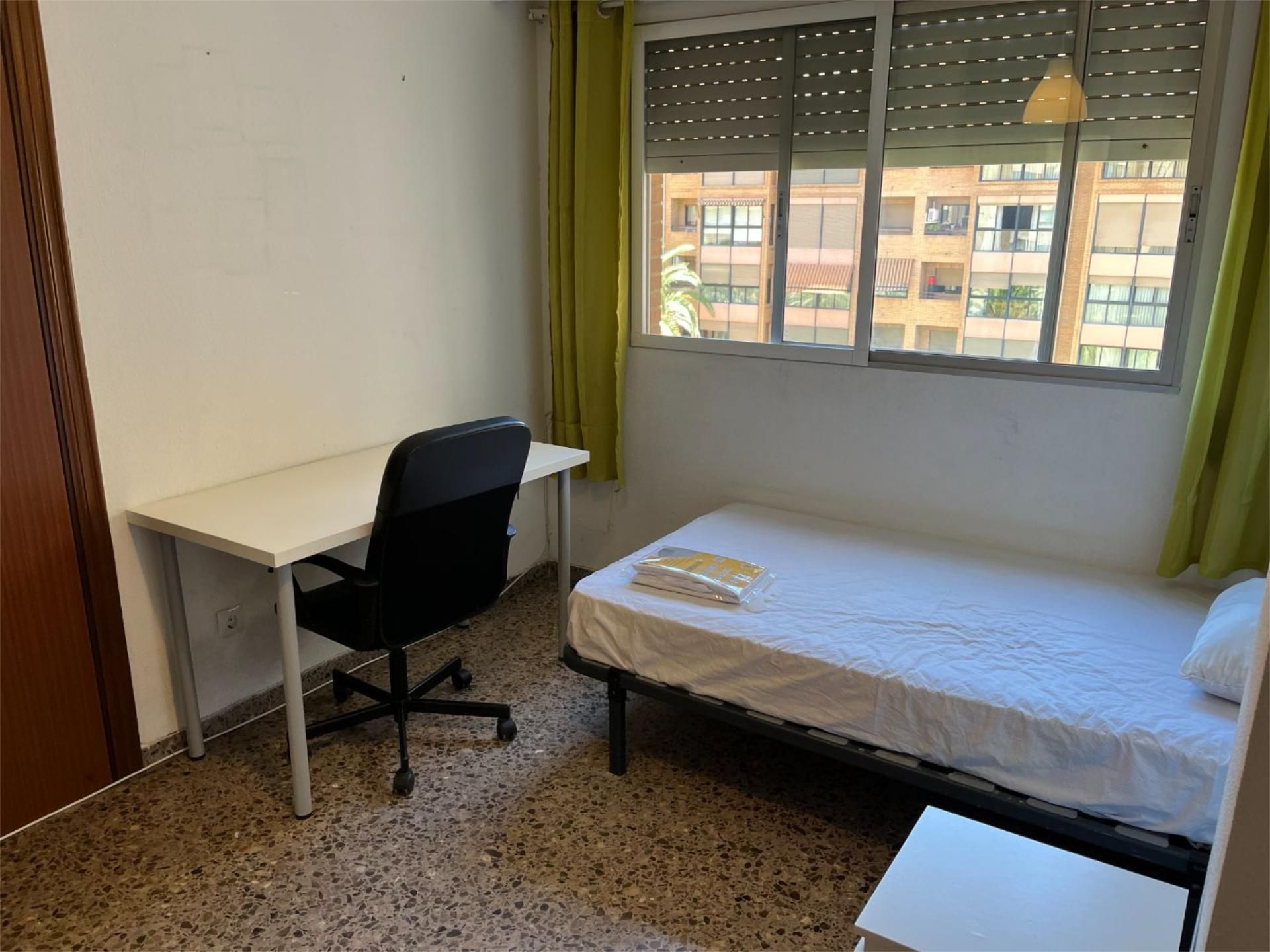 Piso en  Carrer del Clariano 15 - Foto 5