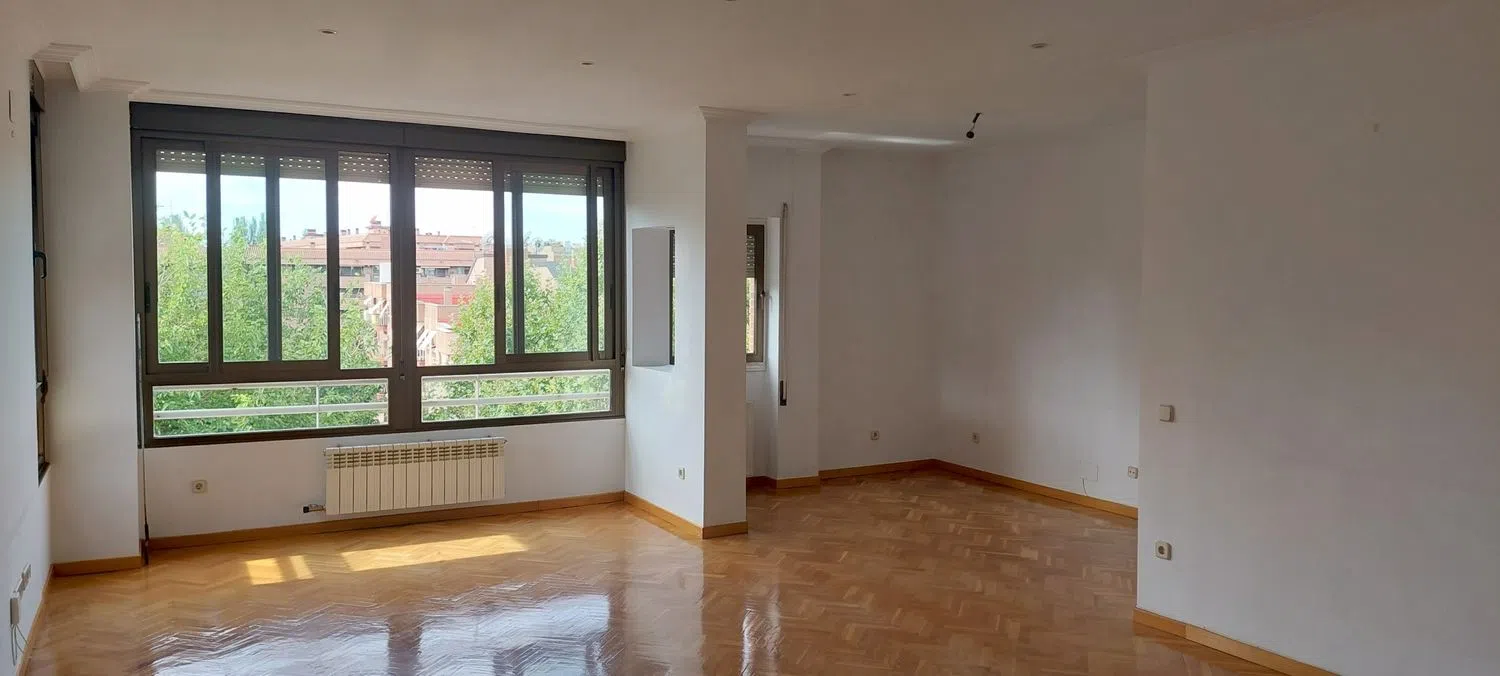 Piso en avenida de la Comunidad de Madrid, 8