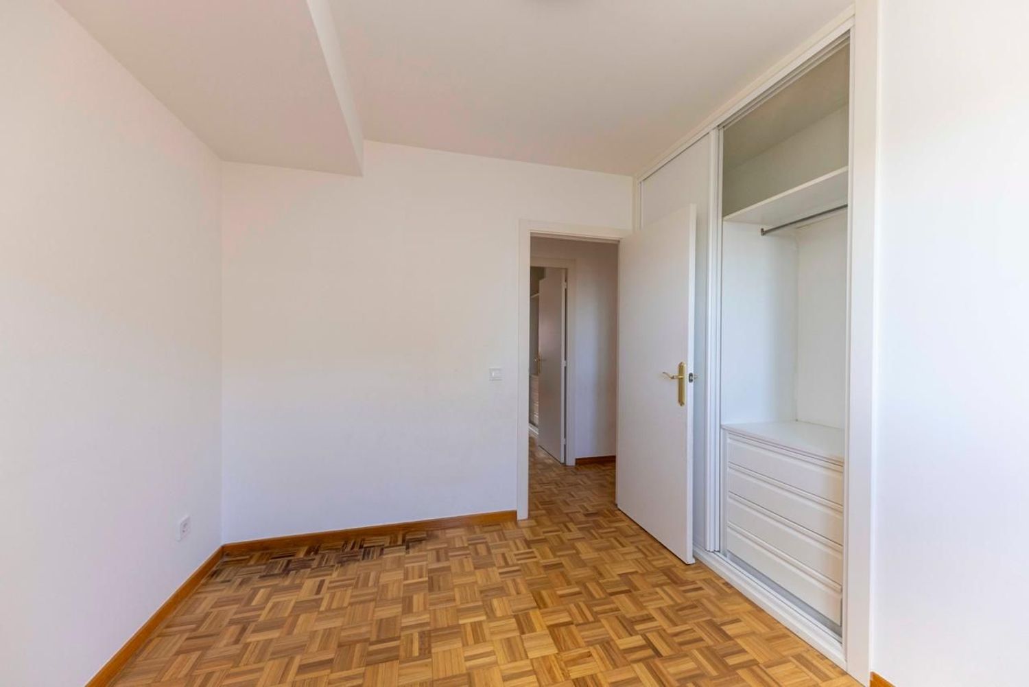 Piso en calle Valle del Roncal, 5 - Foto 11