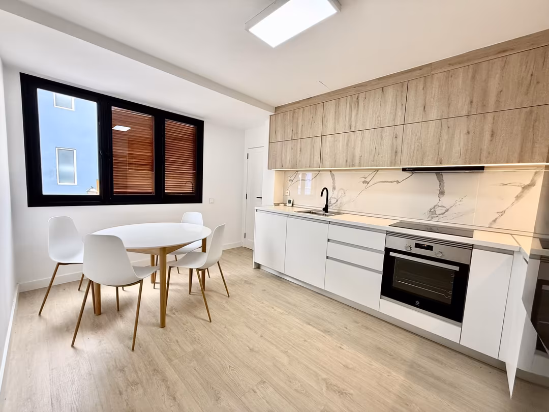 Piso en  Calle Salvador Calderón 5 - Foto 3