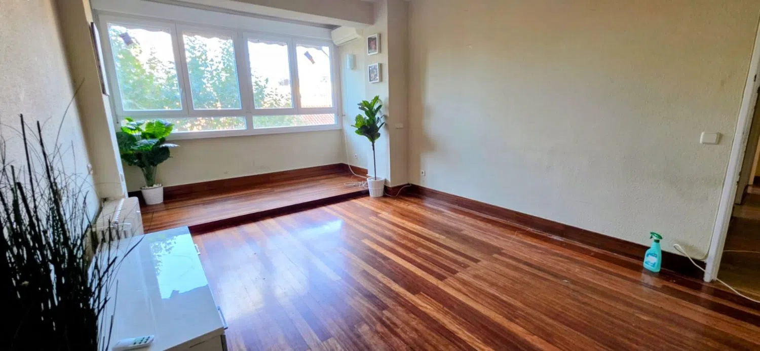 Piso en avenida del General Perón, 21 - Foto 1