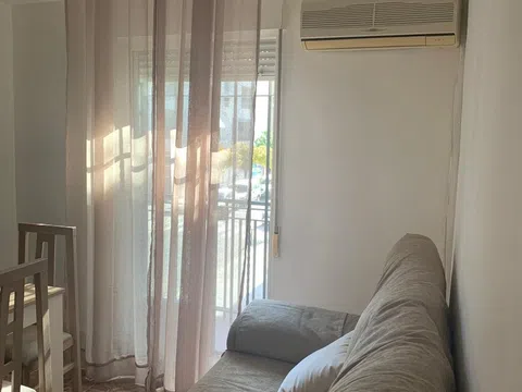 Piso en calle Luis Ponce de León, 1