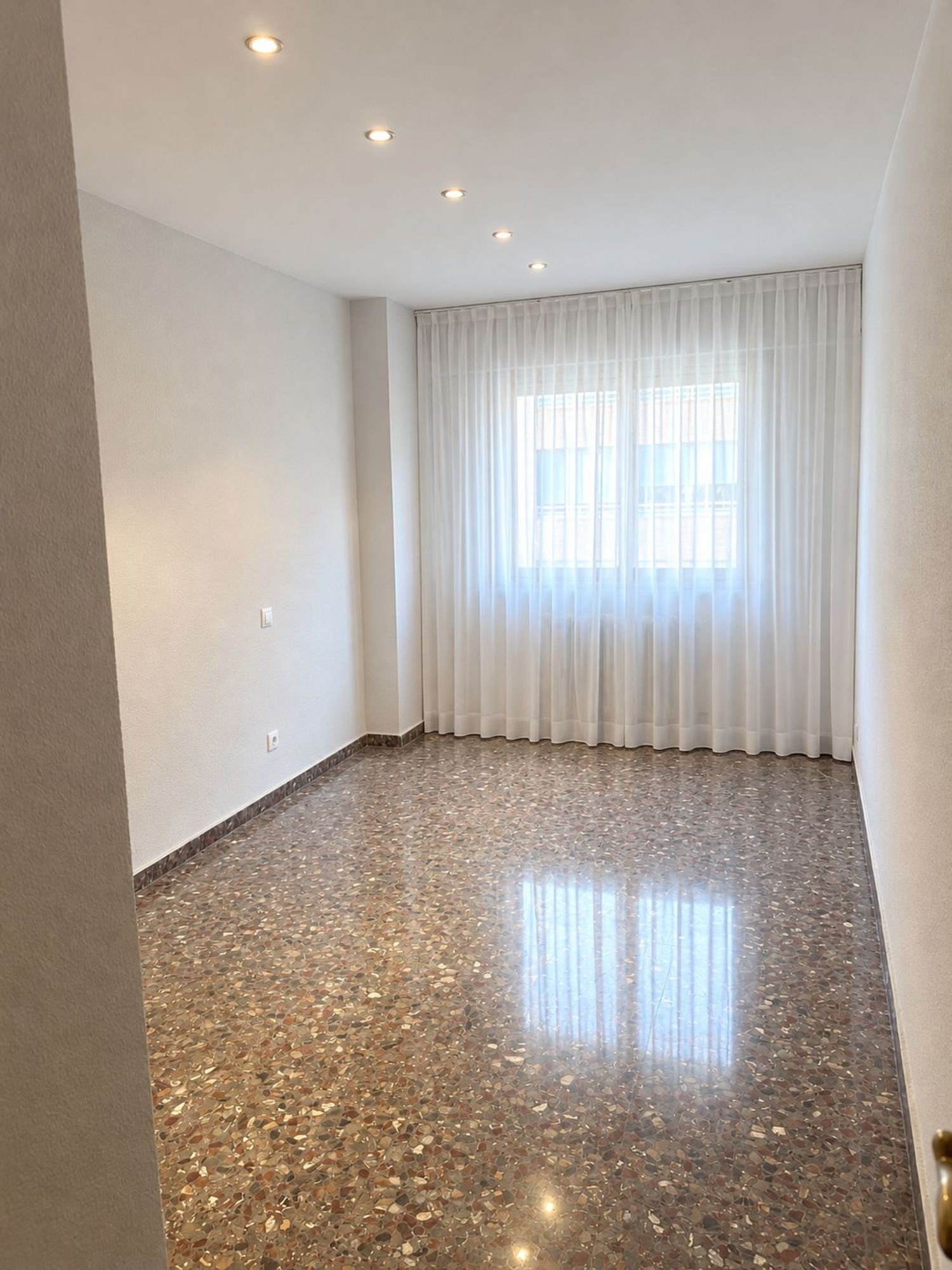 Piso en Avenida de Cesáreo Alierta, 39, Parque Miraflores - Foto 3