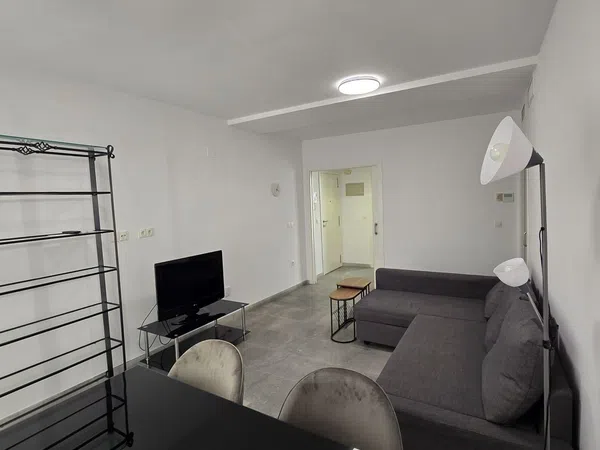 Piso en avenida Juan XXIII, 44 -3-10 - Foto 5