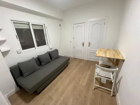 Estudio en calle de Ercilla, 7