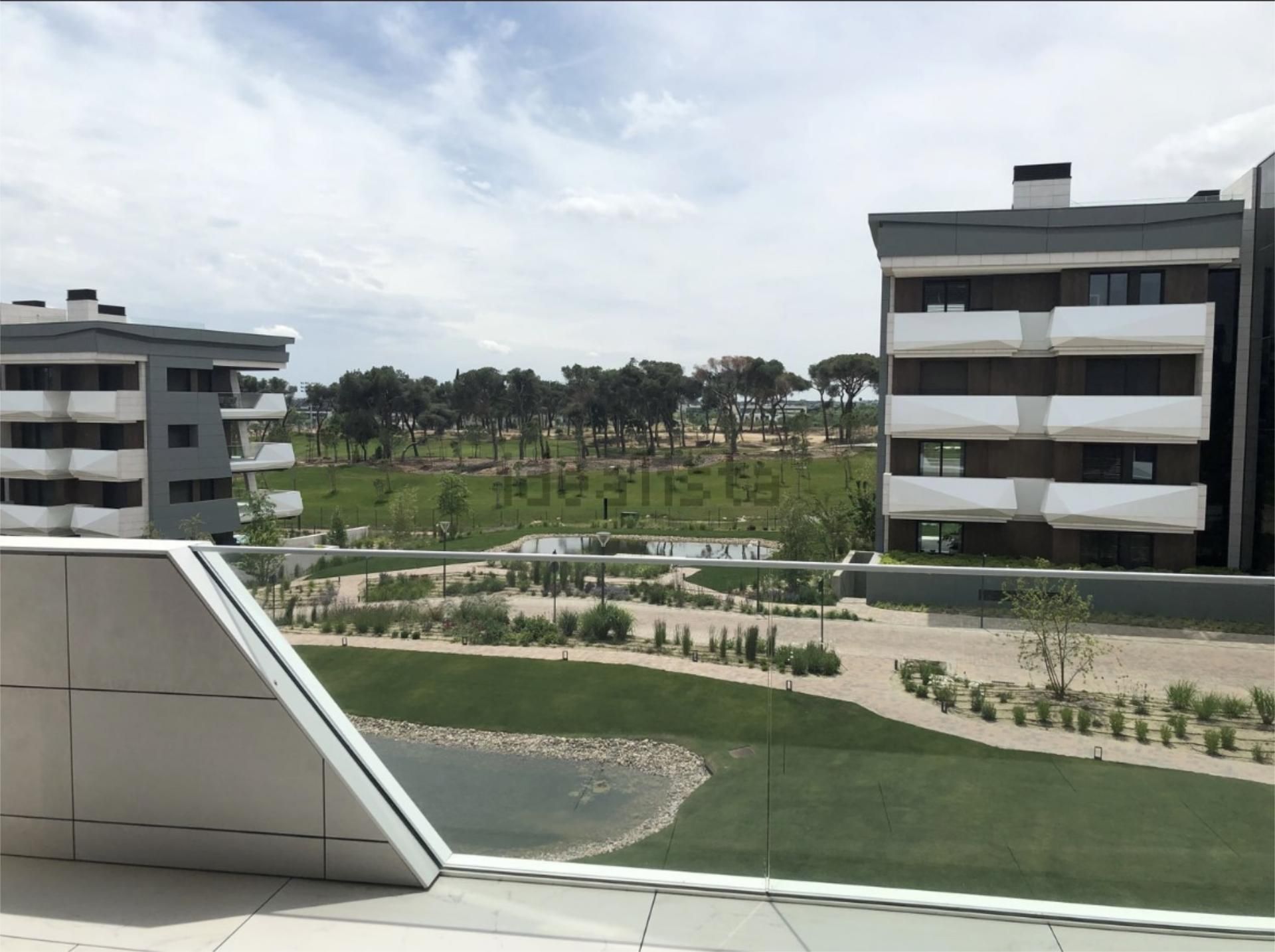 Piso en avenida Avenida de Luis García Cereceda 5 - Foto 2