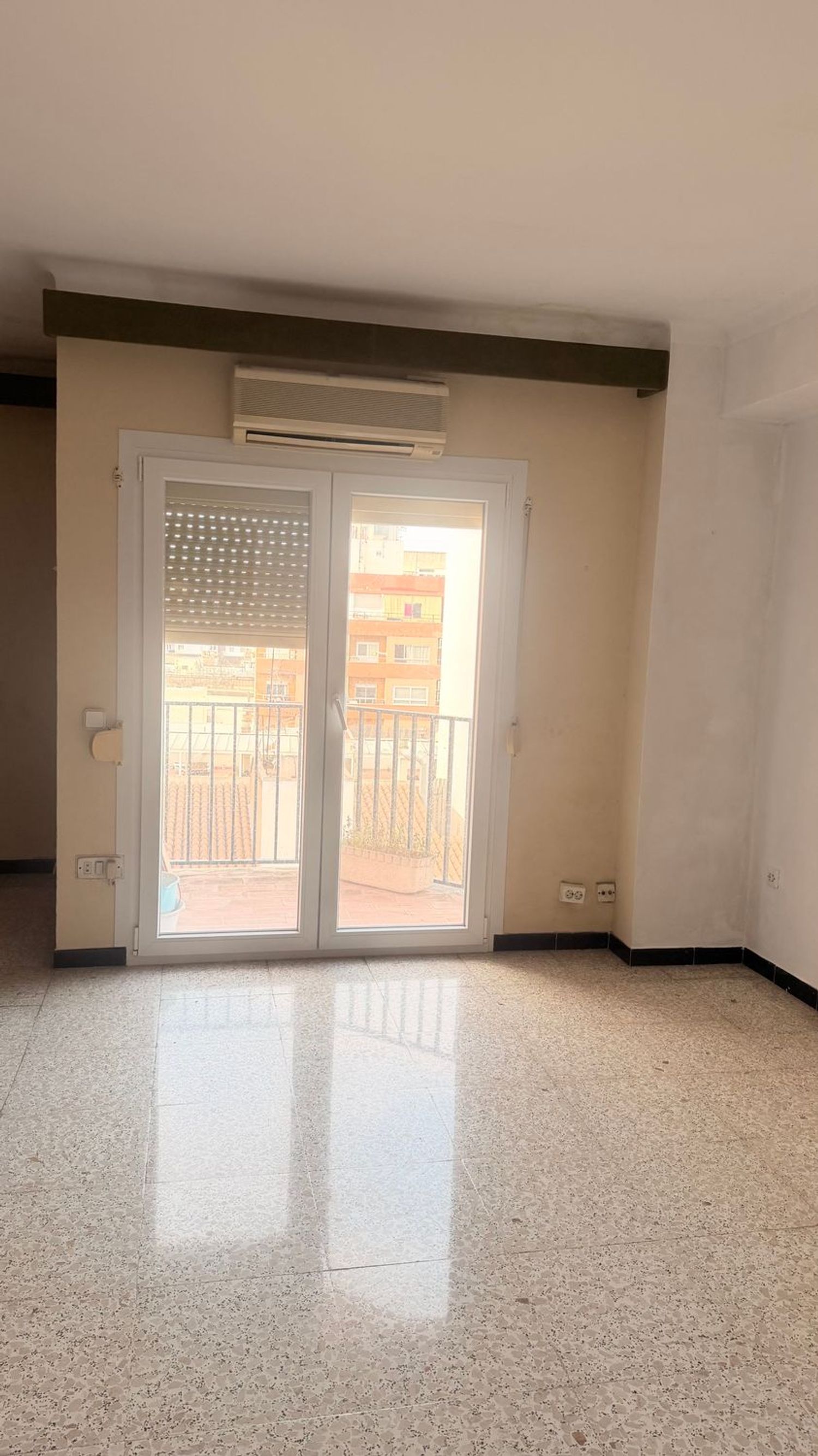 Piso en Calle del Pare Bartomeu Pou, 9 - Foto 5