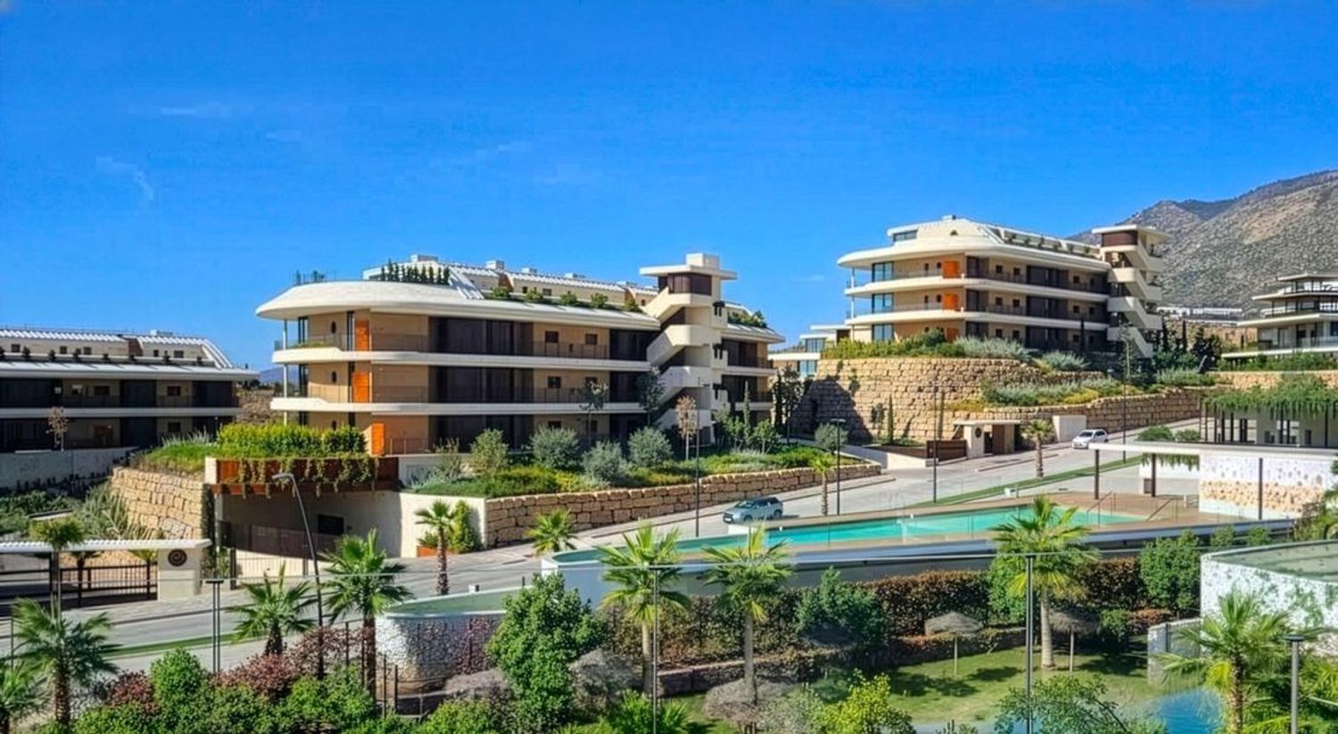 Piso en avenida del Higuerón, 1 - Foto 1