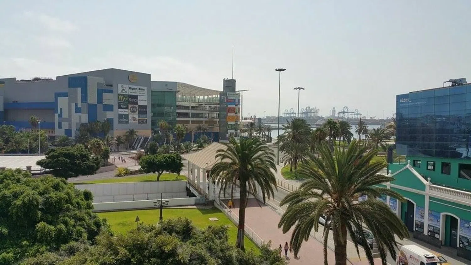 Estudio en Eduardo Benot, 1