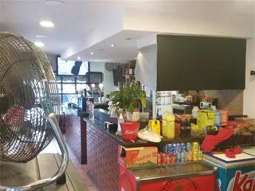 Local comercial en  Avinguda de Can Batllori - Foto 2