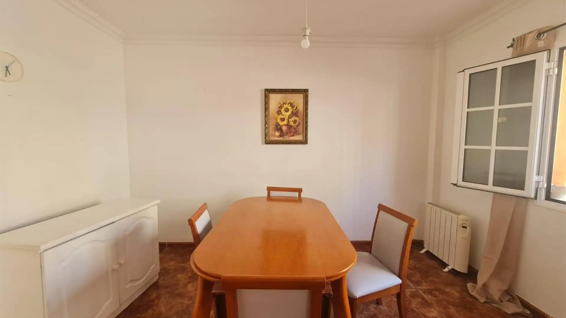 Casa adosada en  Calle Leonor Monteverde 11 - Foto 5