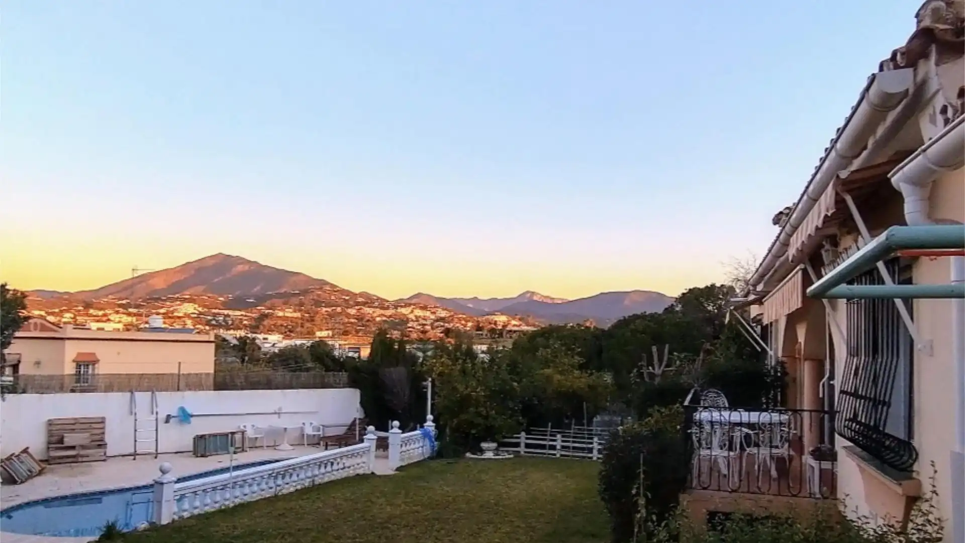 Chalet en  Calle las Buganvillas 27 - Foto 2