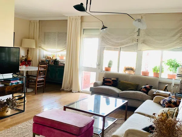 Piso en Avenida de la Reina Mercedes, 19, Reina Mercedes - Heliópolis - Foto 1