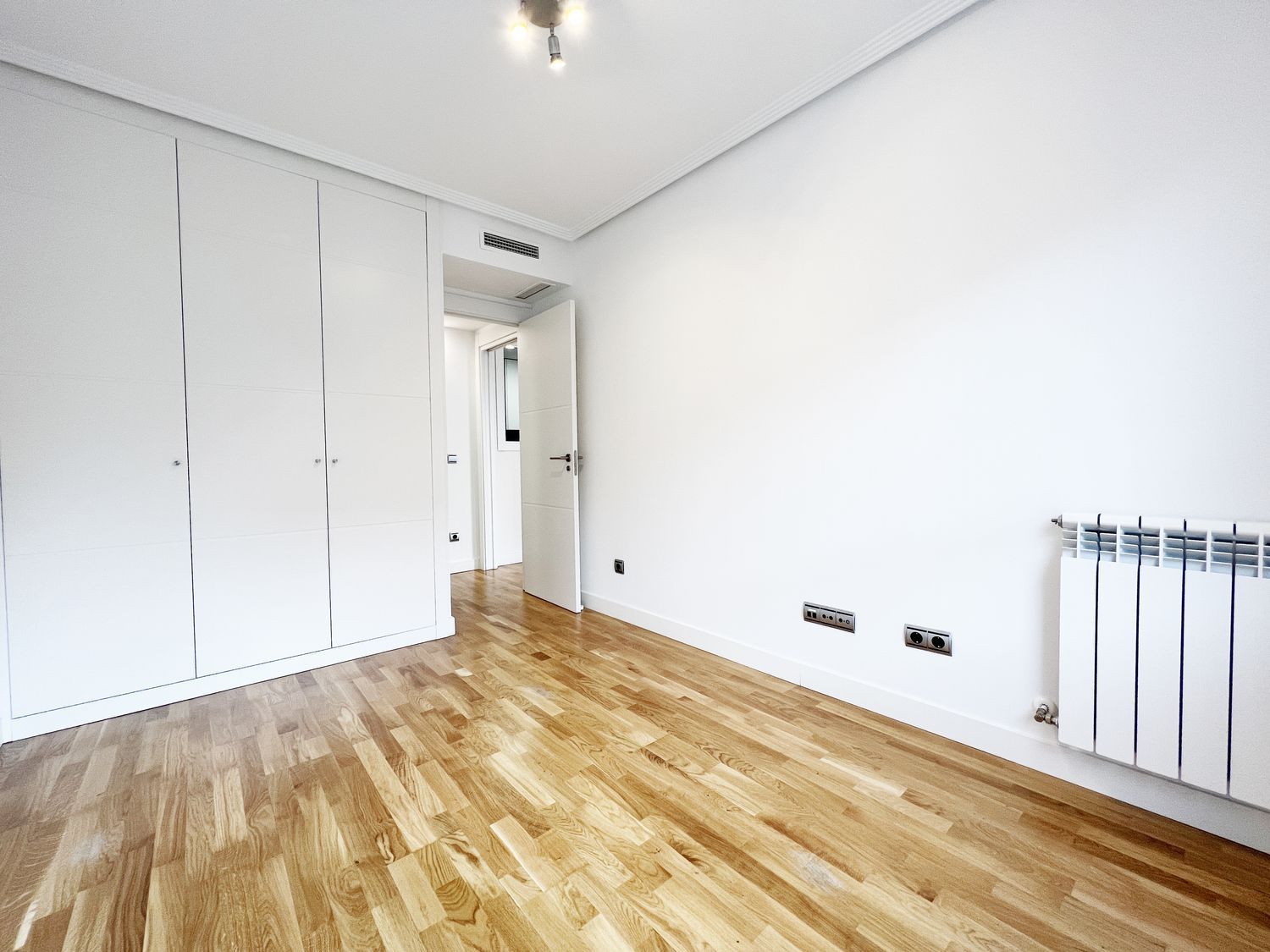 Piso en calle Rabanal del Camino, 13 - Foto 9