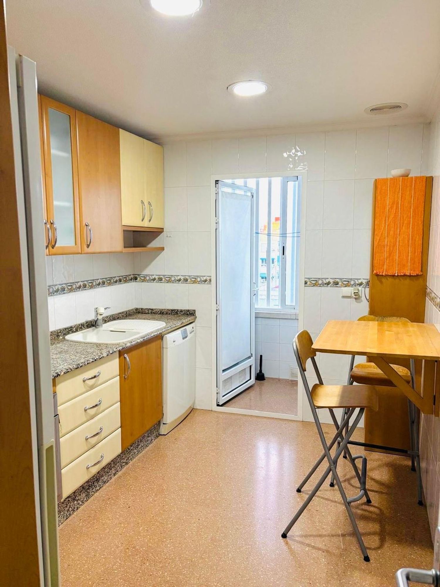 Piso en calle Hermanos Gonzálvez Selva, 1 - Foto 1