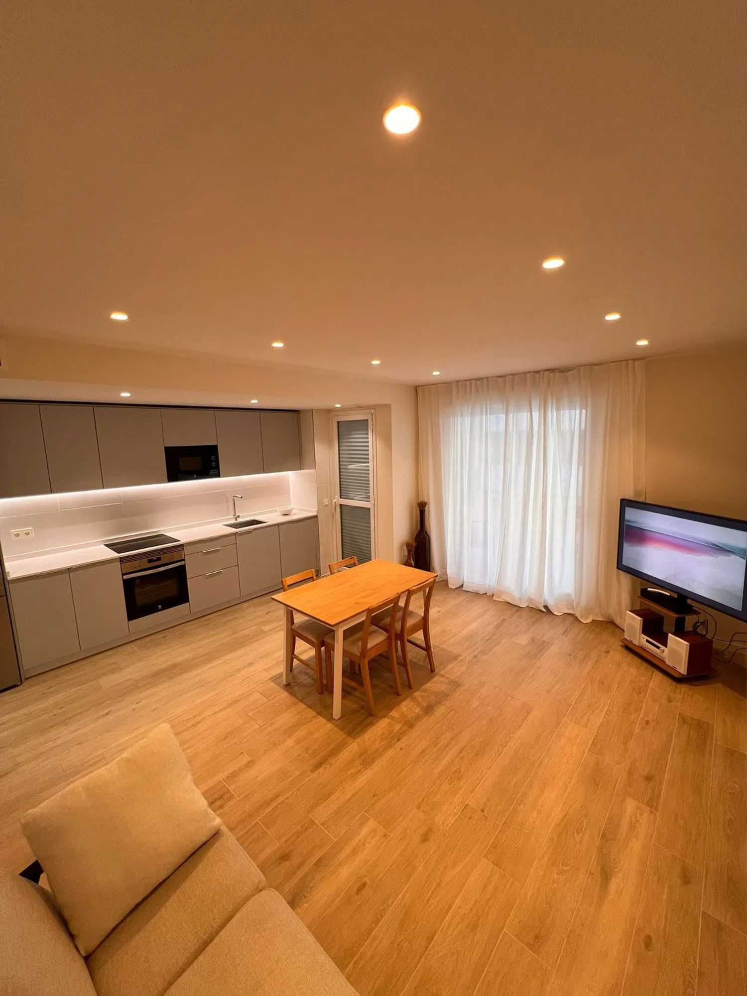 Piso en avenida Miguel de Cervantes, 59 - Foto 1