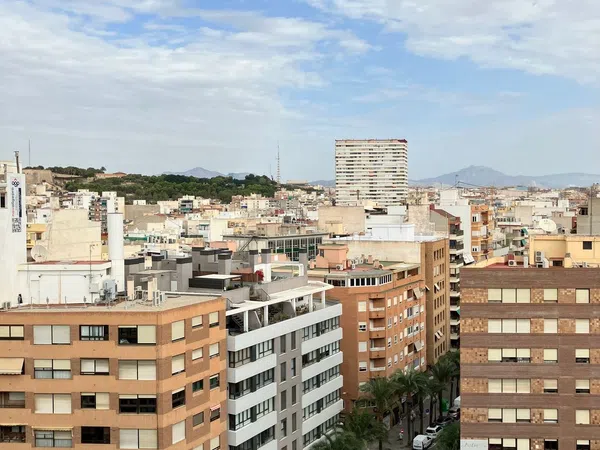 Ático en rambla de Méndez Núñez, 48