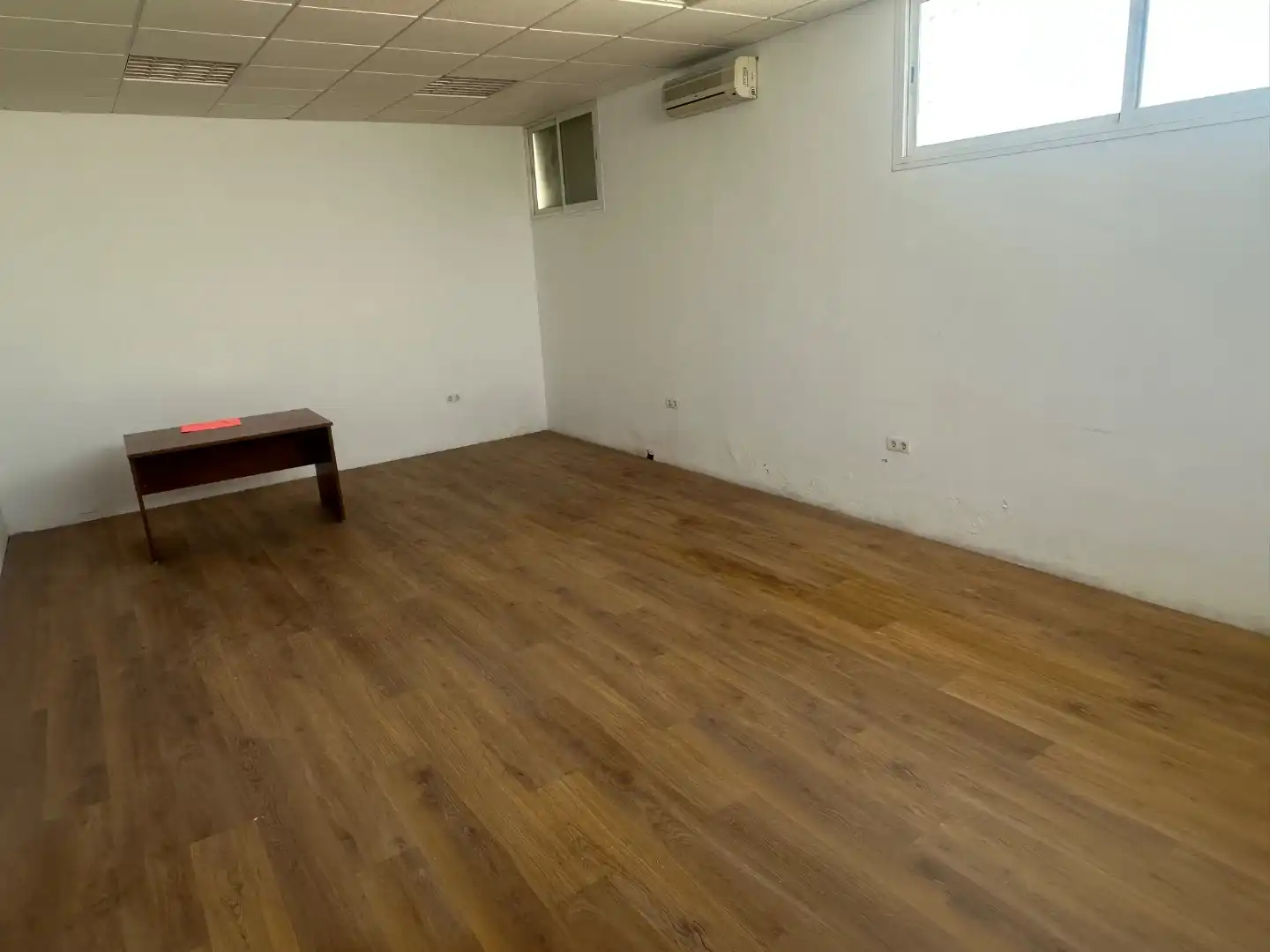 Local comercial en  Calle Aurora Boreal 22 - Foto 9