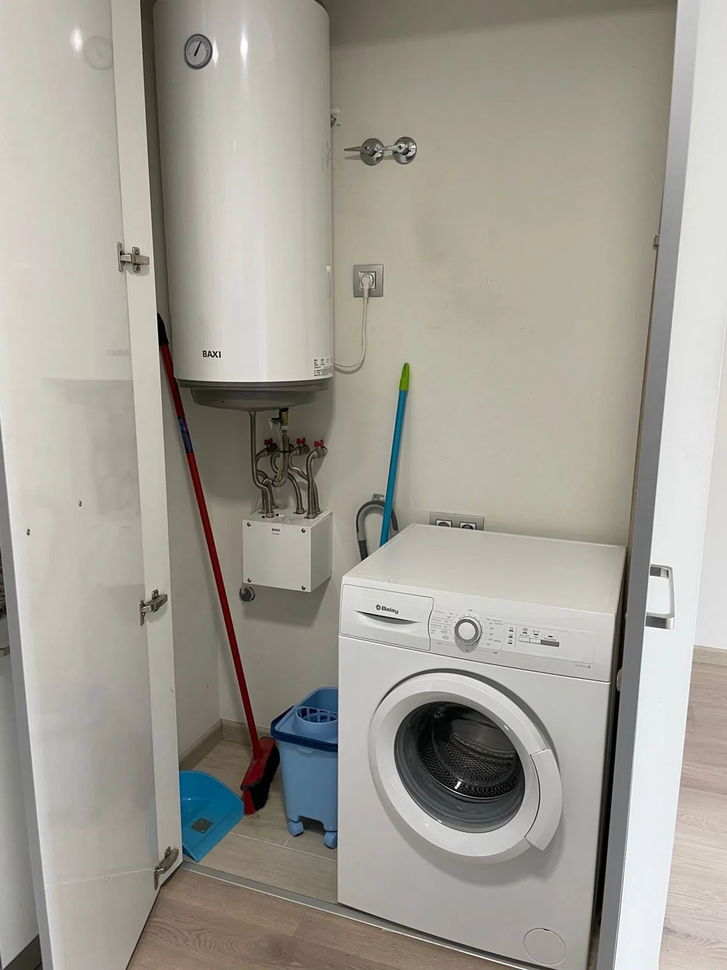 Piso en avenida de la Mare de Déu de Montserrat, 27 - Foto 3