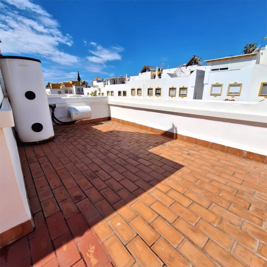 Casa adosada en  Desconocido 4D - Foto 4