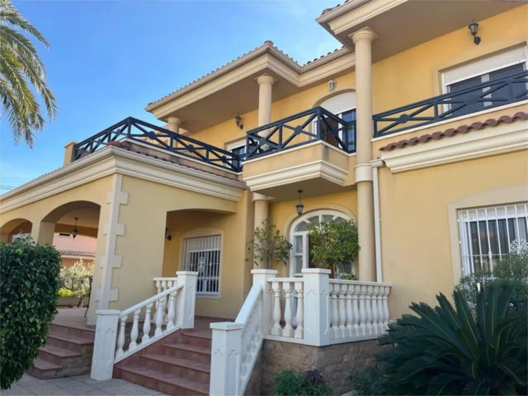 Casa adosada en Altabix - Foto 2