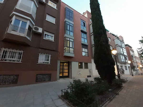 Piso en calle de Diego Bahamonde, 11