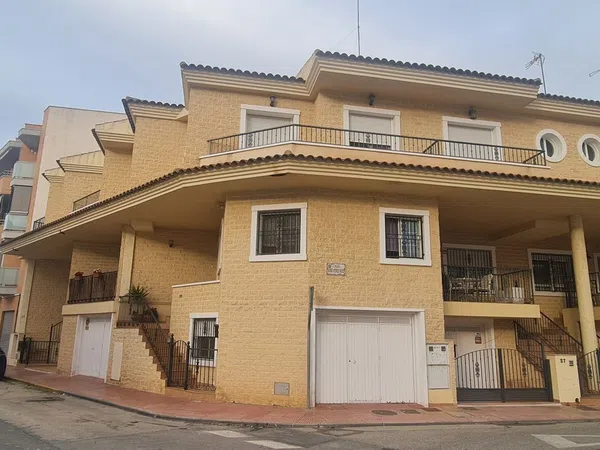 Chalet adosado en Calle Carlos I, 10 - Foto 7
