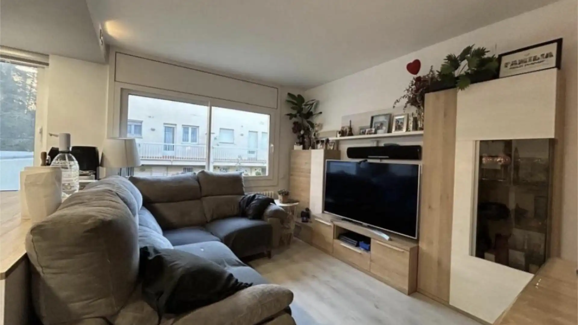 Casa adosada en  Carrer de Manuel Carrasco i Formiguera 37 - Foto 2