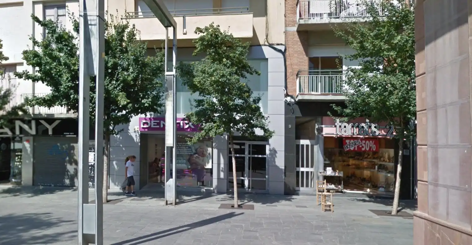 Local comercial en  Plaça Lluís Perpinyà 8 - Foto 5
